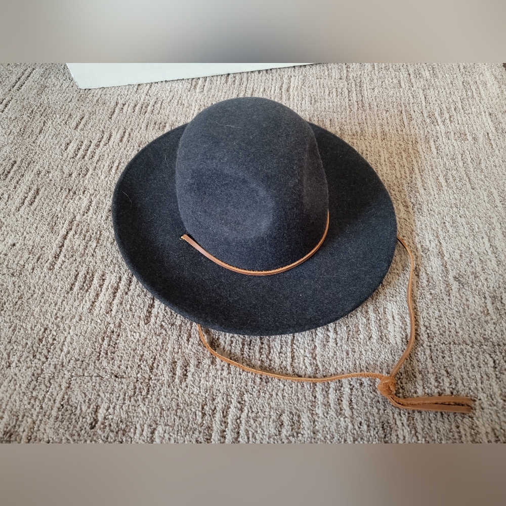 Medium Brim Wool Hat